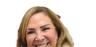 Dos mujeres por Boca .