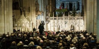 Asciende a cinco muertos y 200 heridos el atentado en Alemania; se exacerba protestas contra inmigración.