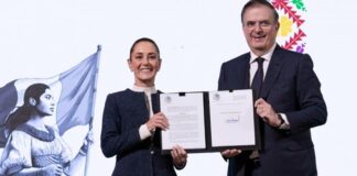 Sheinbaum firma decreto para proteger a la industria textil nacional y fortalecer el desarrollo económico de México