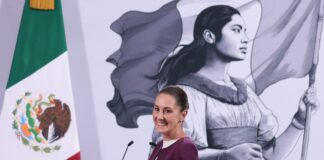 En Veracruz Infonavit anuncia construcción de conjuntos habitacionales.