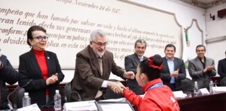 Reconoce Cabildo a deportistas y entrenadores xalapeños.