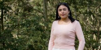 Kelly Raquel Moreno promueve la lectura de literatura escrita por mujeres.