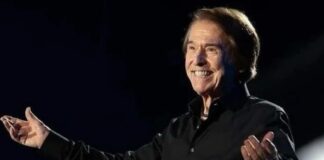 Hospitalizan al cantante Raphael tras sufrir accidente cerebrovascular.