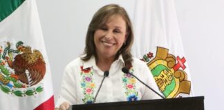 Gobierno de Rocío Nahle atiende carreteras en mal estado en Veracruz.