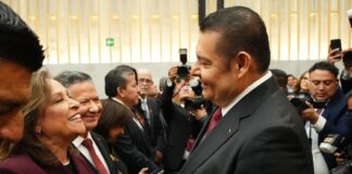 Rocío Nahle, presente en la toma de protesta del Gobernador de Puebla .