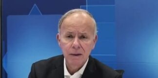 Ciro Gómez Leyva cierra la sección de opinión del noticiero.