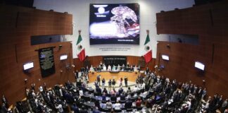 Sindicatos repudiaron reforma aprobada con desaseo en el Senado mexicano .