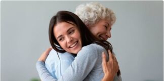 Hay que dar o recibir de cuatro a ocho abrazos al día.