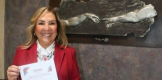 Bertha Ahued Malpica se registra como aspirante a la candidatura de Morena para Boca del Río.