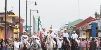 Cabalgata de La Candelaria: tradición, color y devoción.