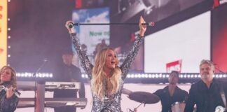 Figuras del espectáculo y la política acompañaron a Donald Trump en su regreso como presidente de EE.UU .