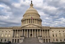 Más de 70 legisladores de Estados Unidos piden destituir a Trump y a Hegseth por escalada contra Irán