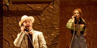 Monólogo 14.4 triunfa en el 42 Festival de Teatro de Málaga .