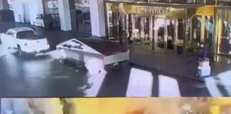 Cibertuck de TESLA explota frente a Hotel Trump en Las Vegas .