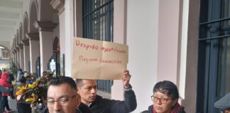 Trabajadores de SEV denuncian despido injustificado; exigen diálogo con autoridades.
