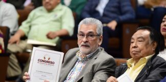 Recibe Alberto Islas Ley de Ingresos 2025.