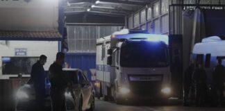 Israel libera a 90 prisioneros, 39 mujeres y menores palestinos presos.