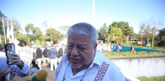 Manuel Huerta saluda comentarios de Cazarín sobre aspiraciones de su hermano.