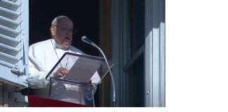 Papa Francisco pide cancelar la deuda de los países pobres.