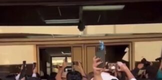 Miles irrumpen en palacio de Gobierno para que Rocha Moya de la cara por crimenes de niños e inocentes #Video #Culiacán