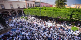 Más de 5 mil estudiantes marchan para exigir seguridad y justicia en Celaya #Guanajuato