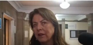 Mexicanos regresan esposados.