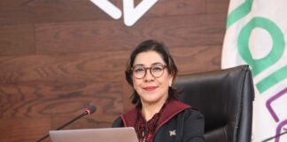 Autoridad Educativa Federal en CDMX debe informar cómo protege fotografías y datos personales de estudiantes de secundaria .