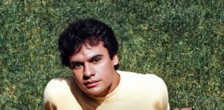 El retrato más íntimo de Juan Gabriel quedará al descubierto.