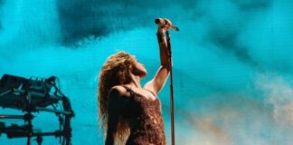 Espectacular Shakira con Las Mujeres Ya No Lloran World Tour en Rio de Janeiro.