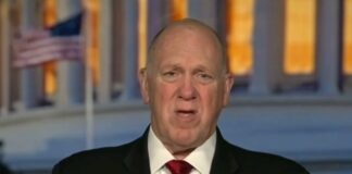 Homan, asesor de Trump enfrenta al Papa Francisco por críticas a política migratoria de EUA