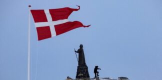 Groenlandia acude a las urnas bajo la codicia de Trump por comprarla.