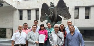 Diez trabajadores del Congreso de Veracruz fueron reinstalados tras ser despedidos en 2017.