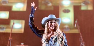 La Casetera cerró la tercera jornada de cumbre tajín con tributo a los éxitos gruperos de los 90.