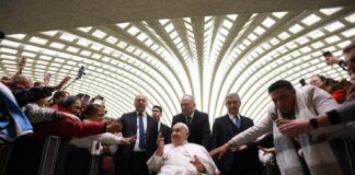 Papa Francisco celebra su 12º aniversario de Pontificado mientras se recupera de una neumonía bilateral