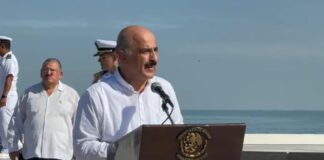 Ricardo Ahued secunda a Rocío Nahle a policías… “En Veracruz se les acabó la fiesta”.