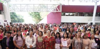 SEV reconoce a 36 veracruzanas por su legado en educación, ciencia y deporte.