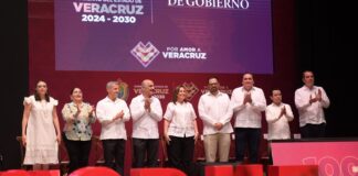 Rocío Nahle rinde Informe de 100 días de trabajo, resultados y entrega.