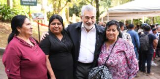 Celebra Alberto Islas el Día del Jardinero con trabajadores de Medio Ambiente .