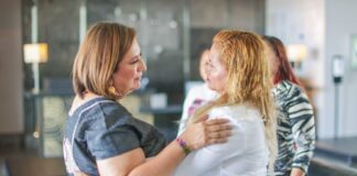 Ceci Flores y Xochitl Gálvez, víctimas de boots y youtubers oficialistas.