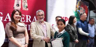 Con instalación artística reconoce Ayuntamiento de Xalapa a alfareros de El Castillo