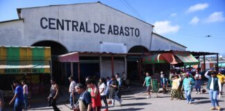 Realiza Ayuntamiento jornada de limpieza y dignificación en la Central de Abasto