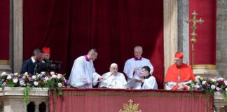 Papa Francisco imparte el Urbi et Orbi: ¡No más estruendos de armas!