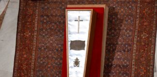 Cierran féretro del Papa Francisco en Basílica de San Pedro
