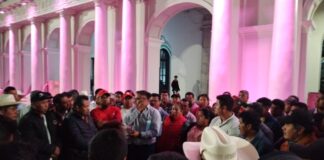 Secretario Ricardo Ahued resuelve protestas de grupos comunitarios en Soledad Atzompa.