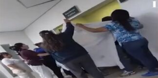 Mujer parió en baño del IMSS, pese a política “cero rechazo a mujeres embarazadas”.