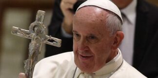 Extrema crueldad con el Papa