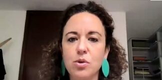 Marca con su huella al arte, la conversación del movimiento feminista.