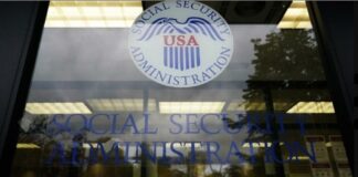 Trump concreta exclusión de migrantes del Seguro Social en EE.UU declarándolos muertos.