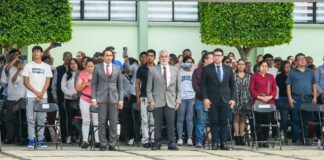 Asiste Alberto Islas a conmemoración de la Batalla de Puebla