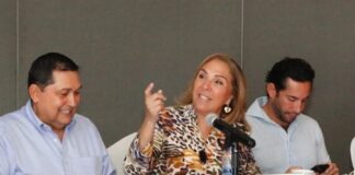 Bertha Ahued Malpica se compromete a crear un Consejo de Desarrollo Económico .